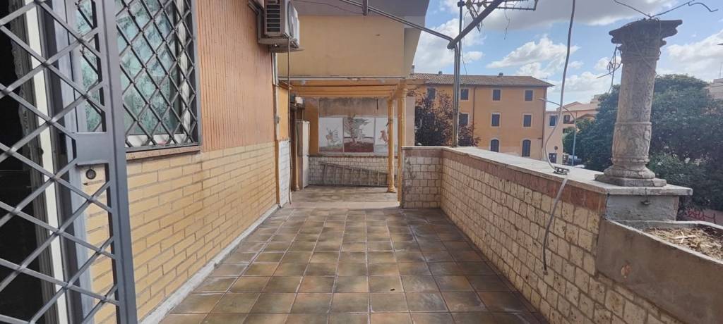 appartamento in vendita a Roma in zona Tuscolano
