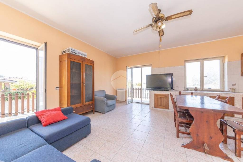 appartamento in vendita a Roma in zona Finocchio