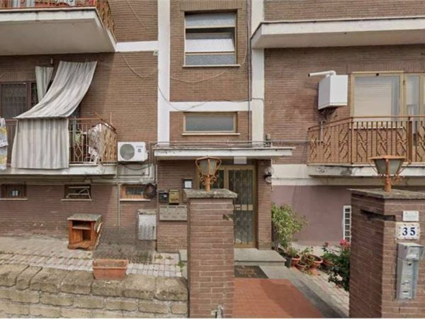appartamento in vendita a Roma in zona Lunghezza