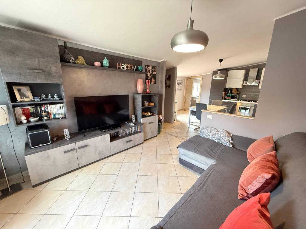 appartamento in vendita a Roma in zona Finocchio