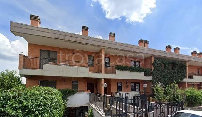 casa indipendente in vendita a Roma