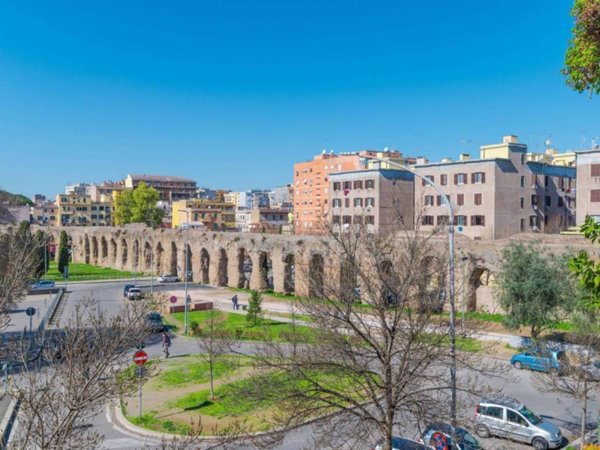 appartamento in vendita a Roma in zona Prenestino-Centocelle
