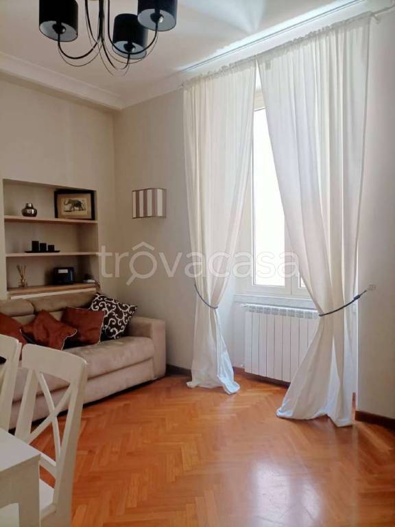 appartamento in vendita a Roma in zona Rione Monti/Campitelli
