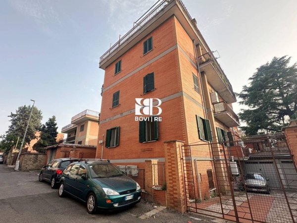 appartamento in vendita a Roma in zona Aurelio