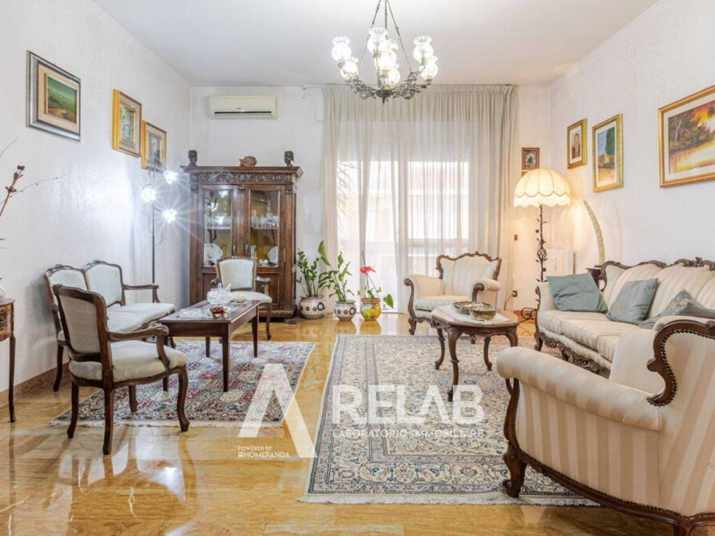 appartamento in vendita a Roma in zona Ostia