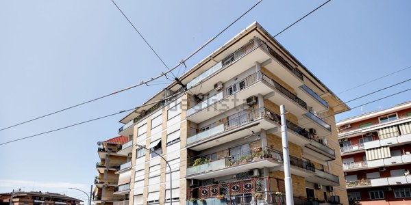 appartamento in vendita a Roma in zona Monte Sacro/Talenti