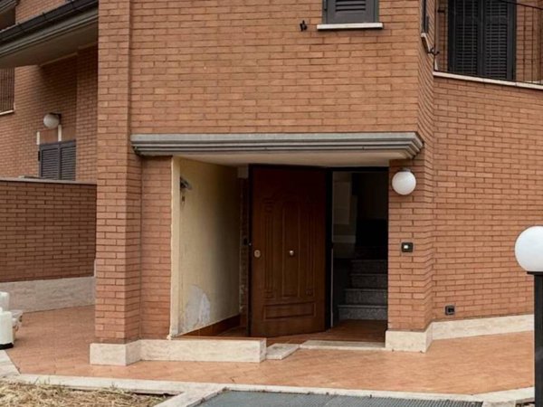 casa indipendente in vendita a Roma in zona Giuliano Dalmata