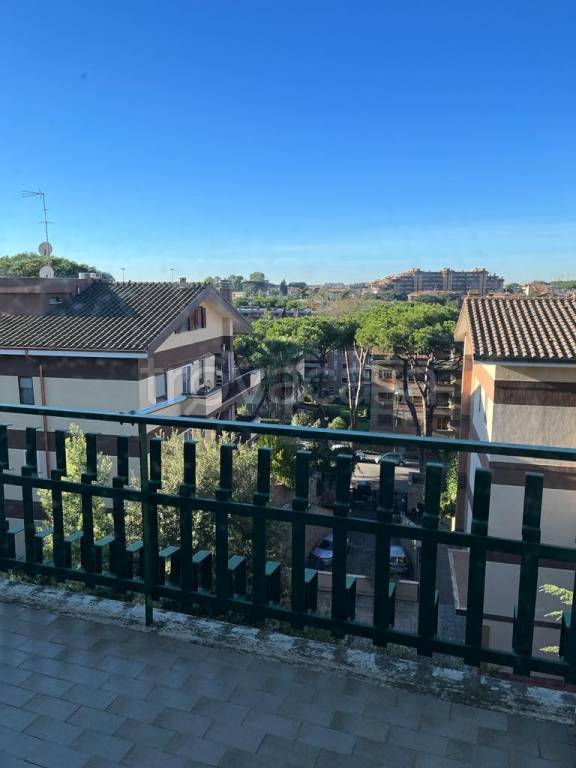 appartamento in vendita a Roma in zona Mostacciano