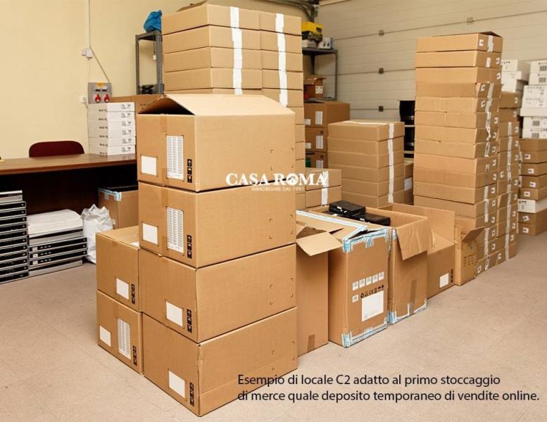 locale commerciale in vendita a Roma