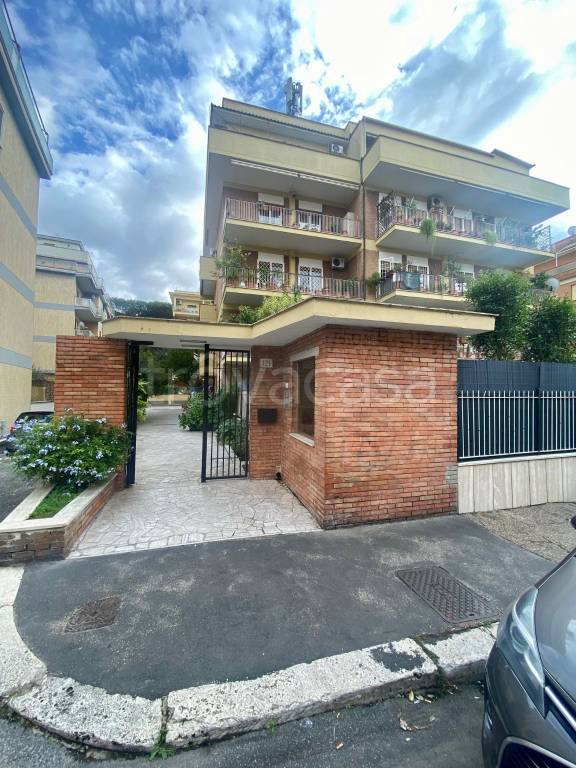 appartamento in vendita a Roma in zona Aurelio