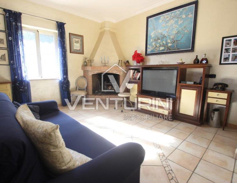 casa indipendente in vendita a Roma in zona Valle Muricana