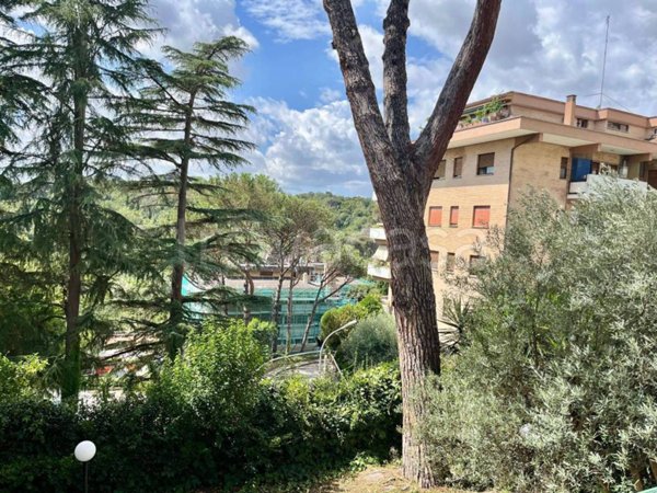appartamento in vendita a Roma in zona Tor di Quinto