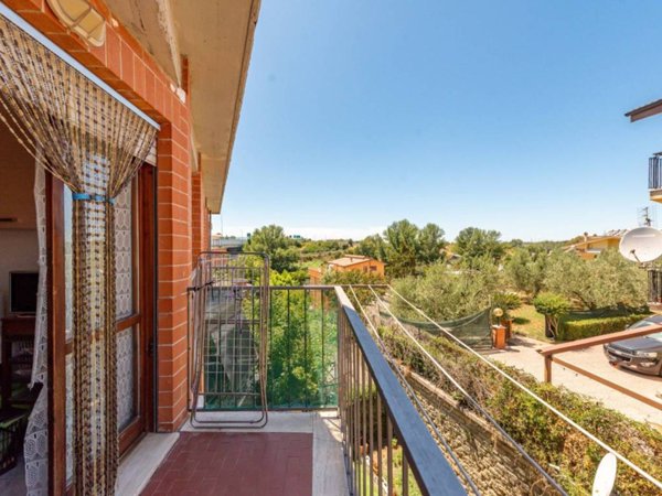 appartamento in vendita a Roma in zona Lunghezza