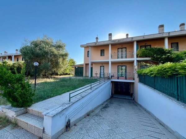 casa indipendente in vendita a Roma in zona Casal Boccone