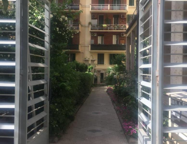 appartamento in vendita a Roma in zona Della Vittoria