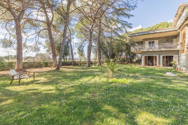 casa indipendente in vendita a Roma in zona Grottarossa