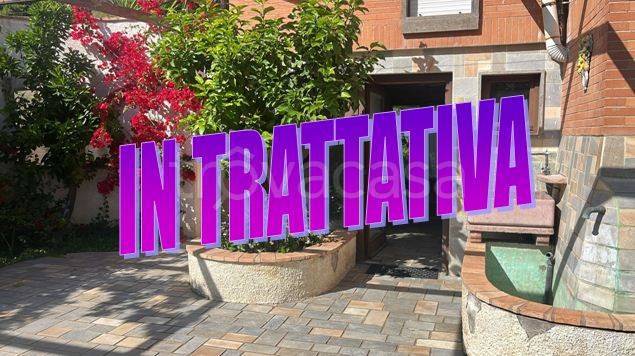 casa indipendente in vendita a Roma in zona Axa