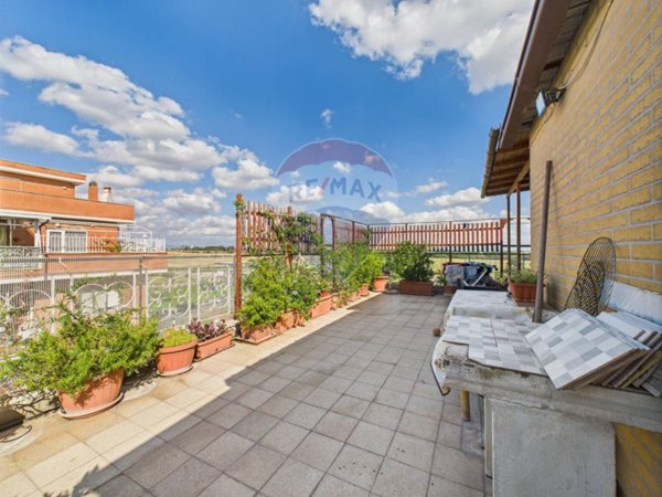appartamento in vendita a Roma in zona Palmarola