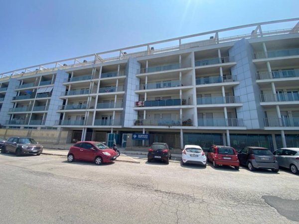 appartamento in vendita a Roma in zona Castel Fusano