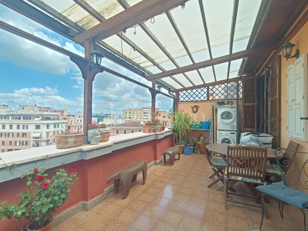 appartamento in vendita a Roma in zona Tuscolano