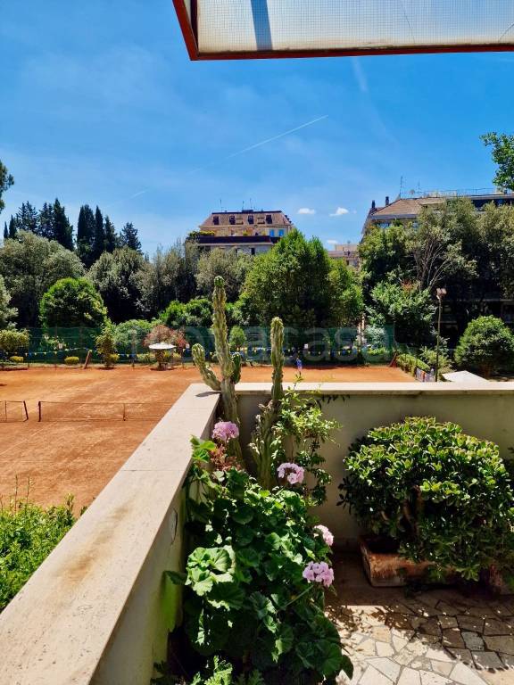 appartamento in vendita a Roma in zona Della Vittoria