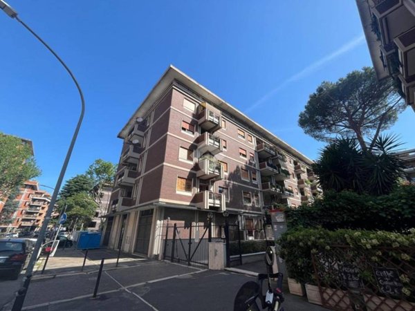 appartamento in vendita a Roma in zona Tuscolano