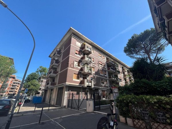 appartamento in vendita a Roma in zona Tuscolano