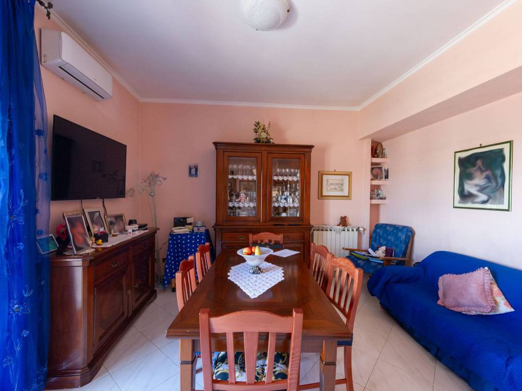 appartamento in vendita a Roma in zona Torre Maura