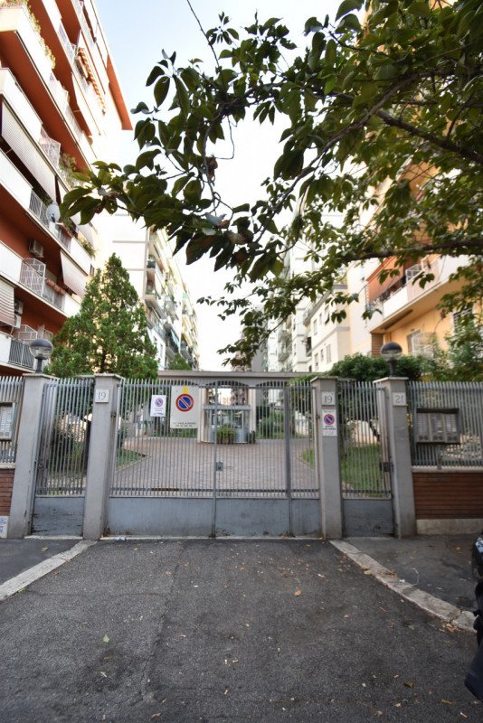 appartamento in vendita a Roma in zona Prenestino-Labicano