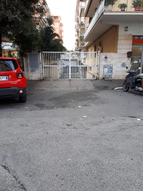 negozio in vendita a Roma in zona Prenestino-Labicano