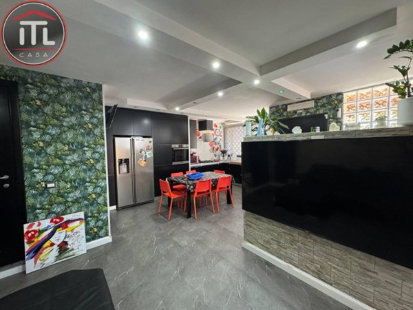 appartamento in vendita a Roma in zona Spallette