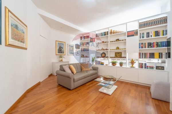 appartamento in vendita a Roma in zona Appio Latino