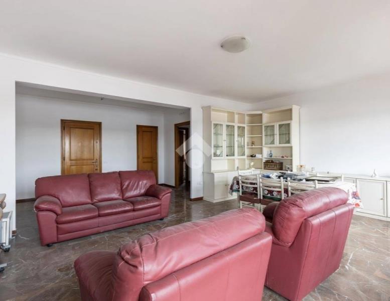 appartamento in vendita a Roma in zona Ardeatino