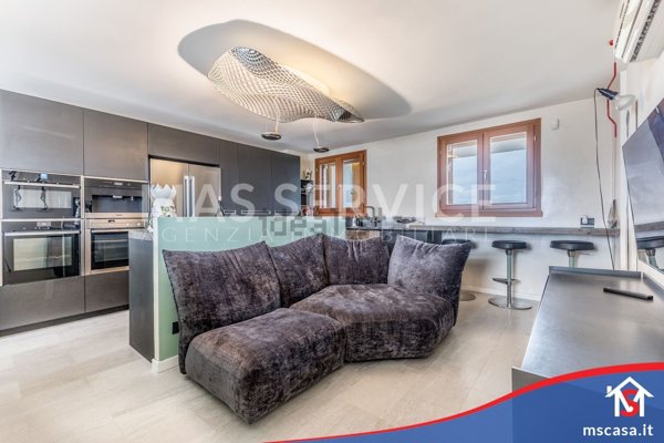 appartamento in vendita a Roma in zona Ardeatino