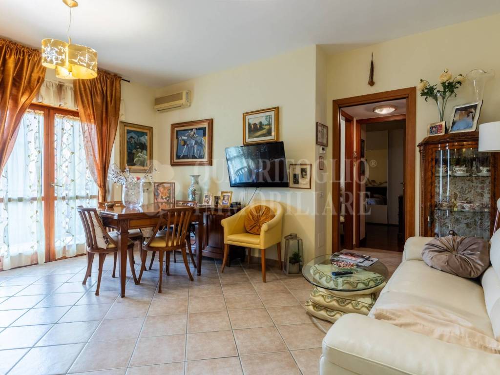 appartamento in vendita a Roma in zona Ostia