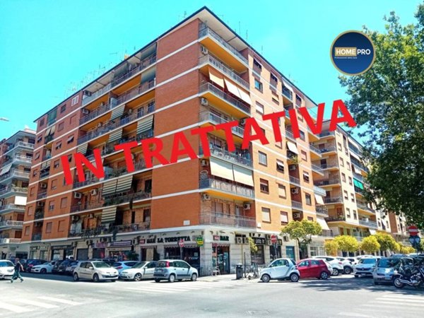appartamento in vendita a Roma in zona Tuscolano