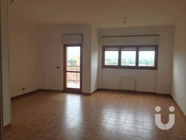appartamento in vendita a Roma in zona Tor de' Cenci