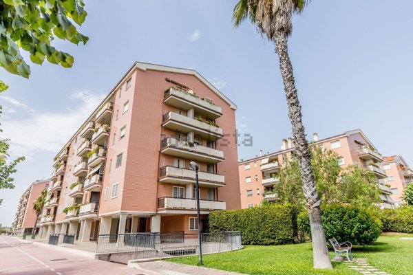 appartamento in vendita a Roma in zona Axa