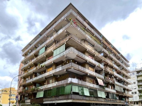 appartamento in vendita a Roma in zona Tuscolano