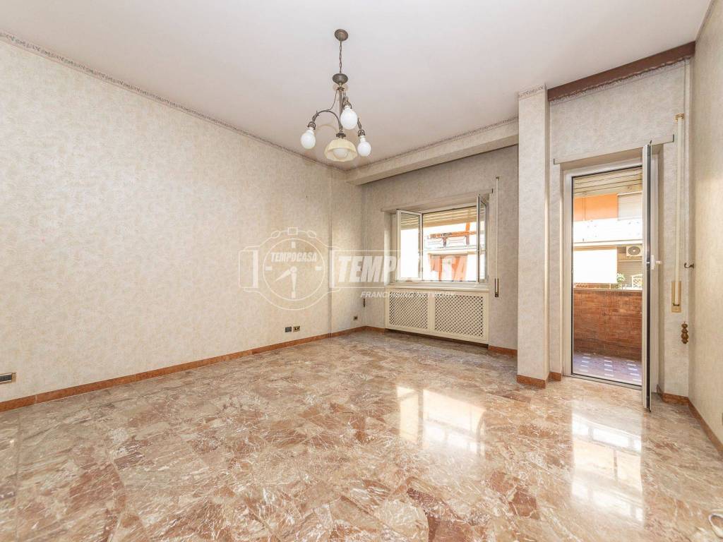 appartamento in vendita a Roma in zona Tuscolano