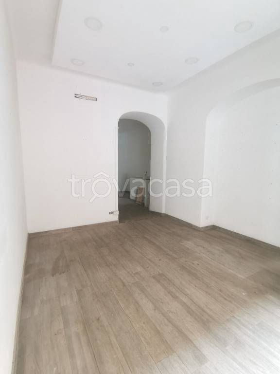 negozio in vendita a Roma in zona Appio Latino