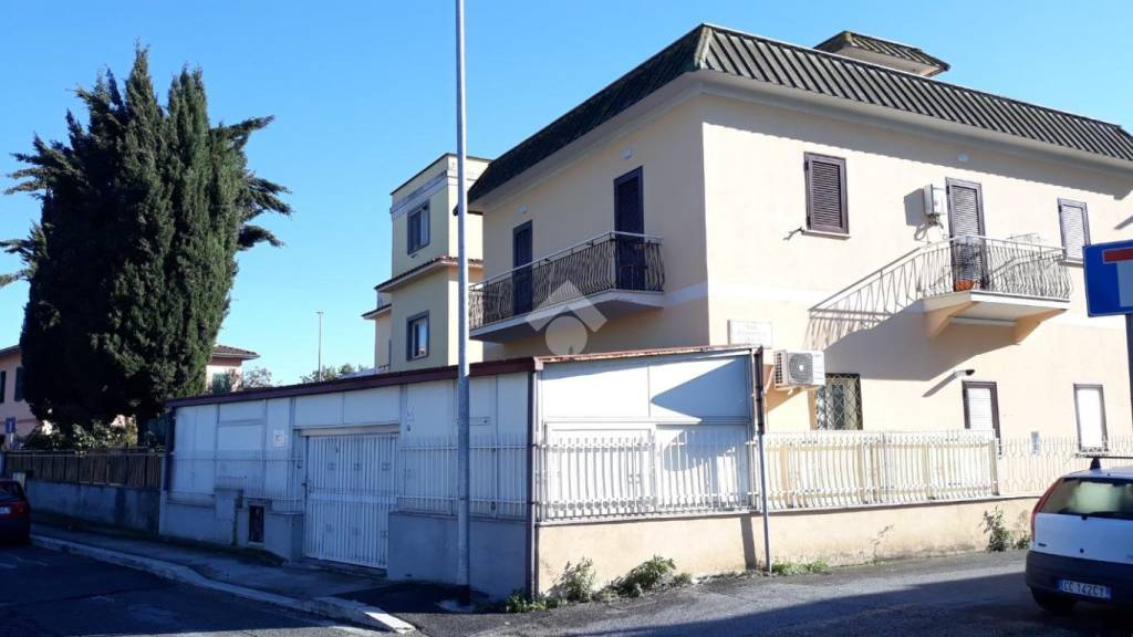 appartamento in vendita a Roma in zona Tor Vergata/Torrenova
