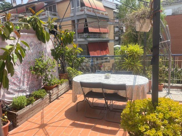 appartamento in vendita a Roma in zona Gianicolense