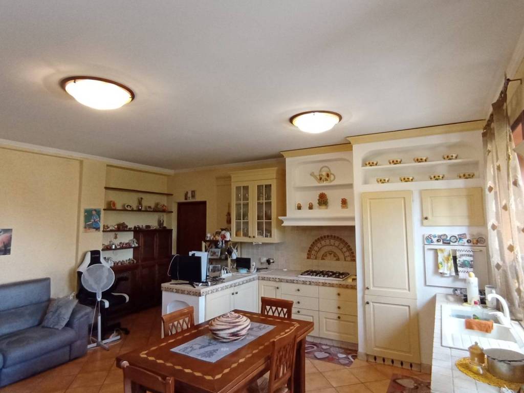 appartamento in vendita a Roma in zona Massimina/Casal Lumbroso