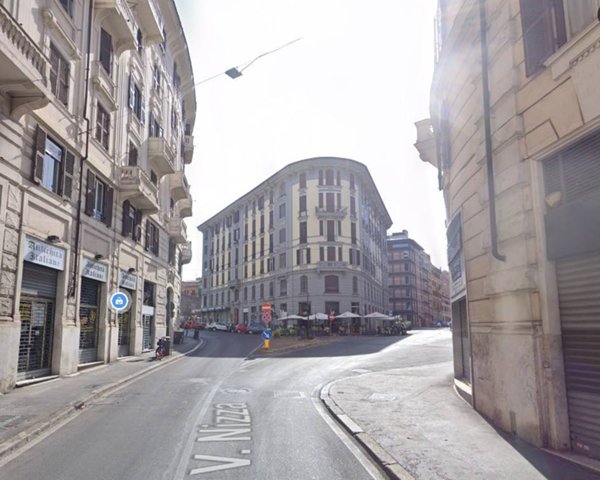 negozio in vendita a Roma in zona Salario