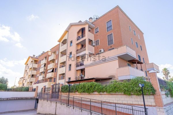 appartamento in vendita a Roma in zona Romanina