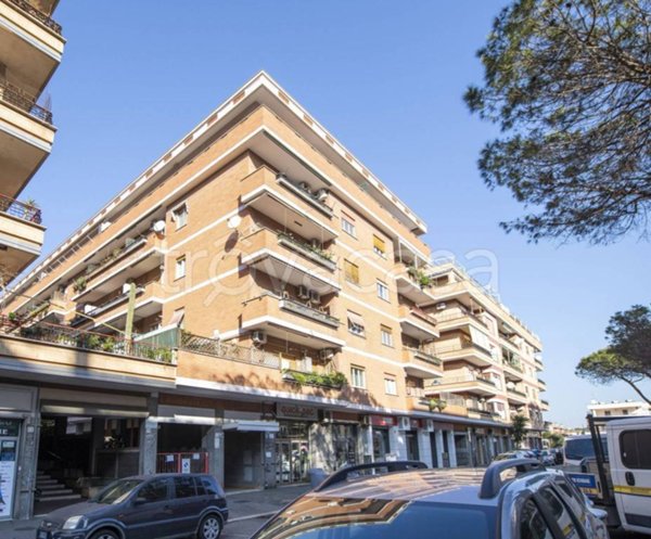 appartamento in vendita a Roma in zona Ostia