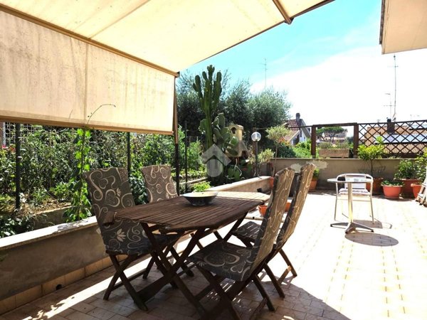 appartamento in vendita a Roma in zona Isola Farnese