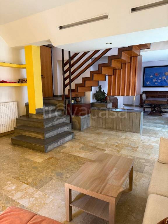 appartamento in vendita a Roma in zona Corviale