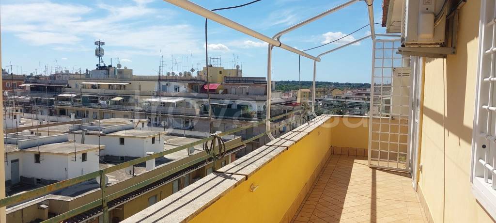 appartamento in vendita a Roma in zona Tuscolano